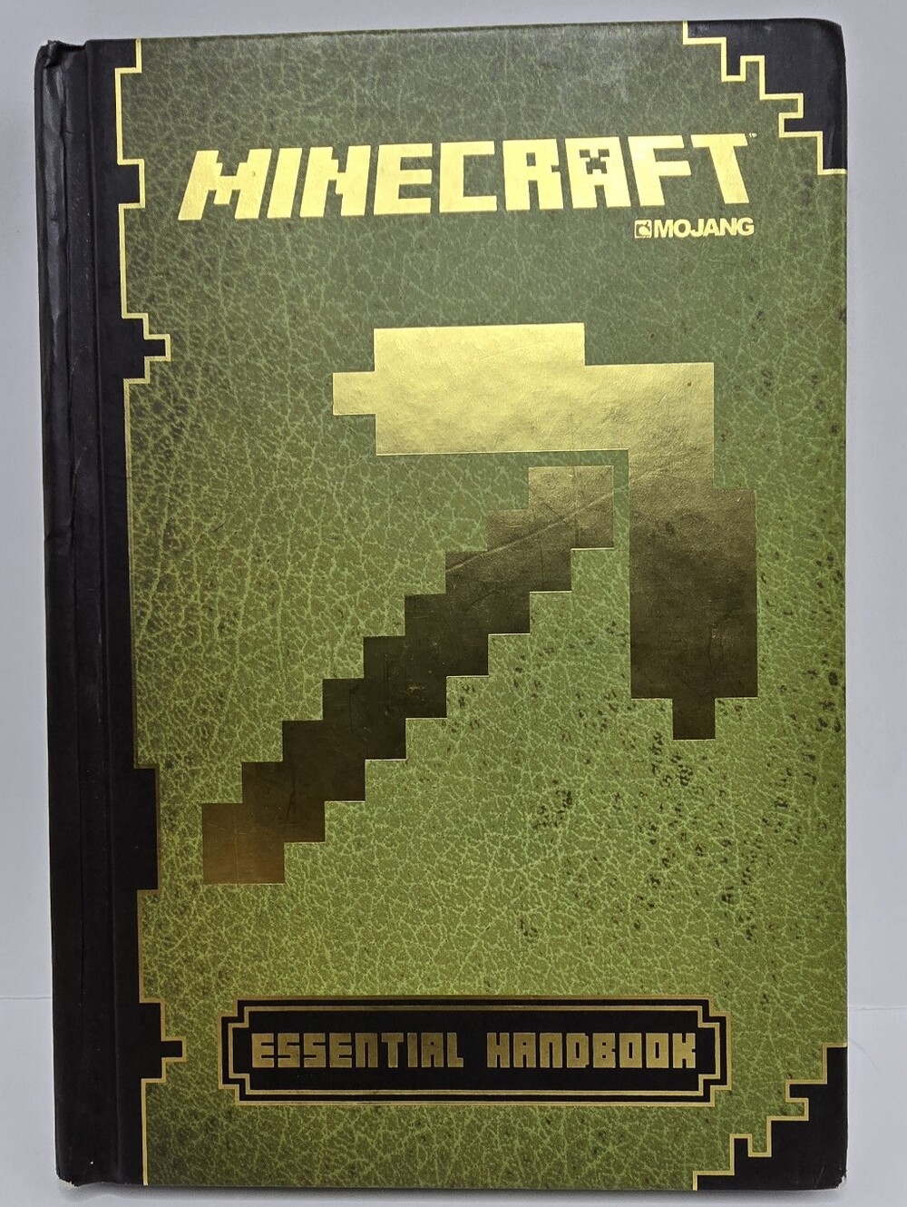 Minecraft Essential Handbook Strategy Guide Book